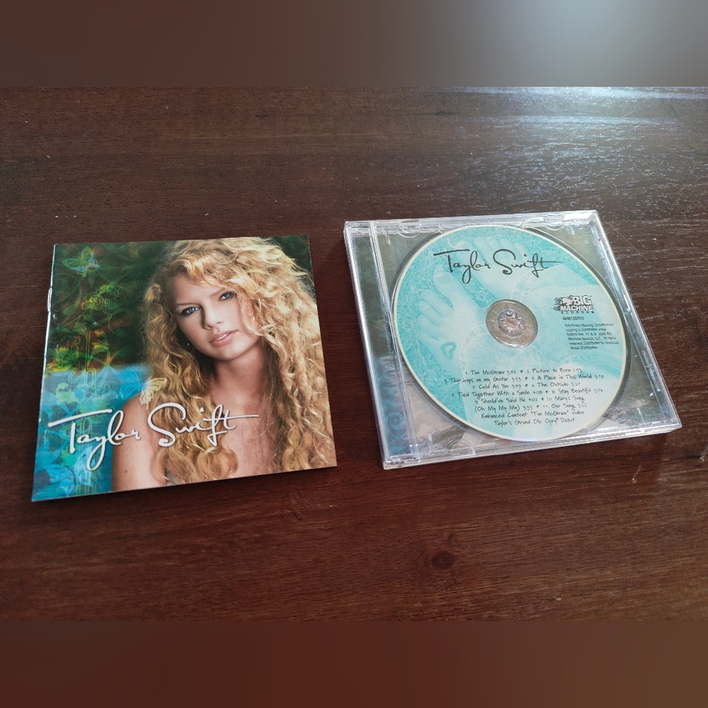Taylor Swift Debut Self Titled CD 2006. Excellent Condition. - Picture 4 of 6